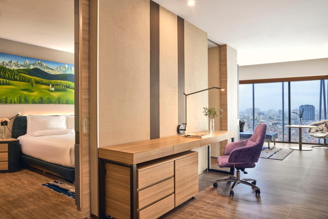 Novotel Hanoi Thai Ha Esterno foto