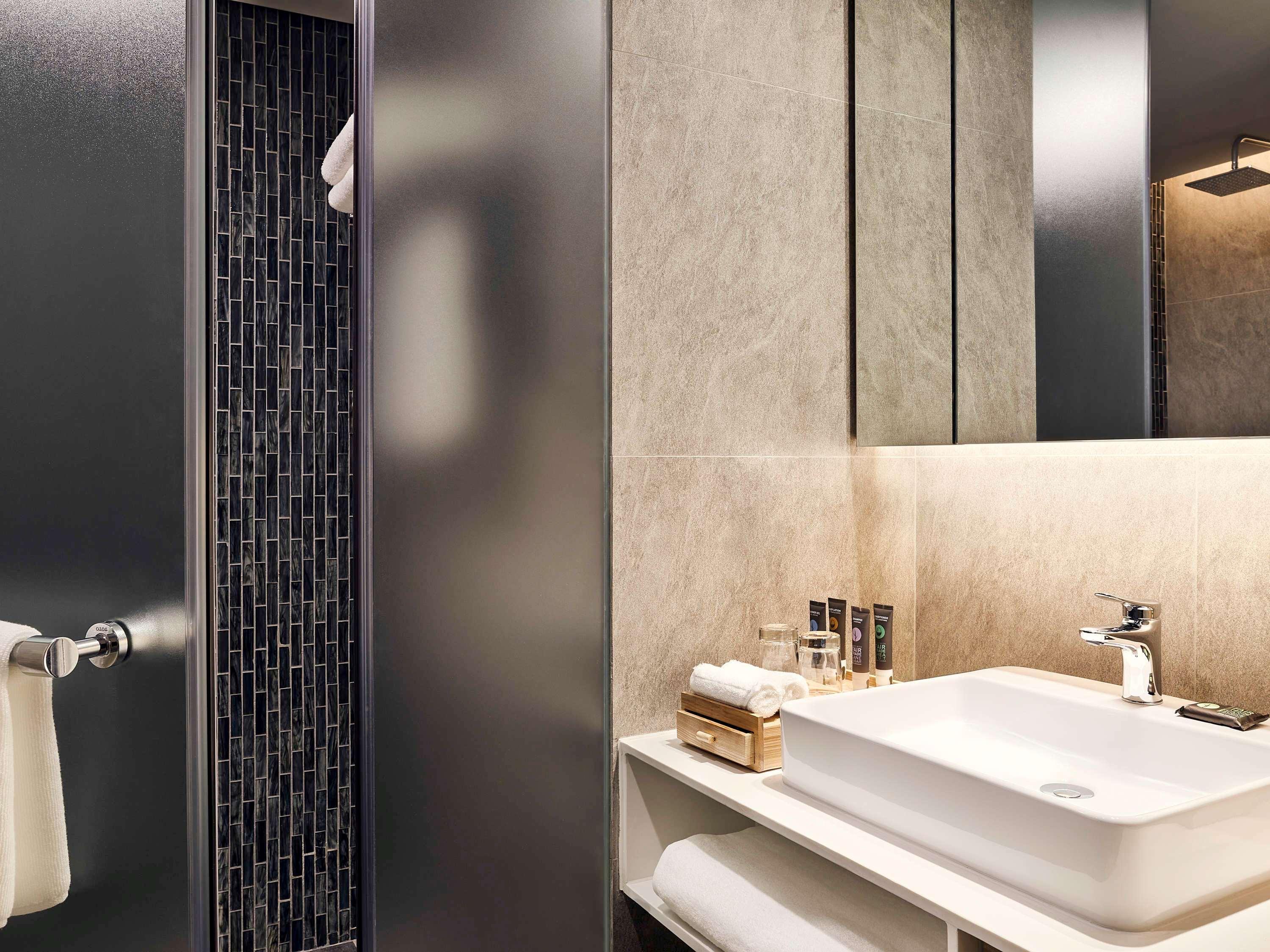 Novotel Hanoi Thai Ha Esterno foto
