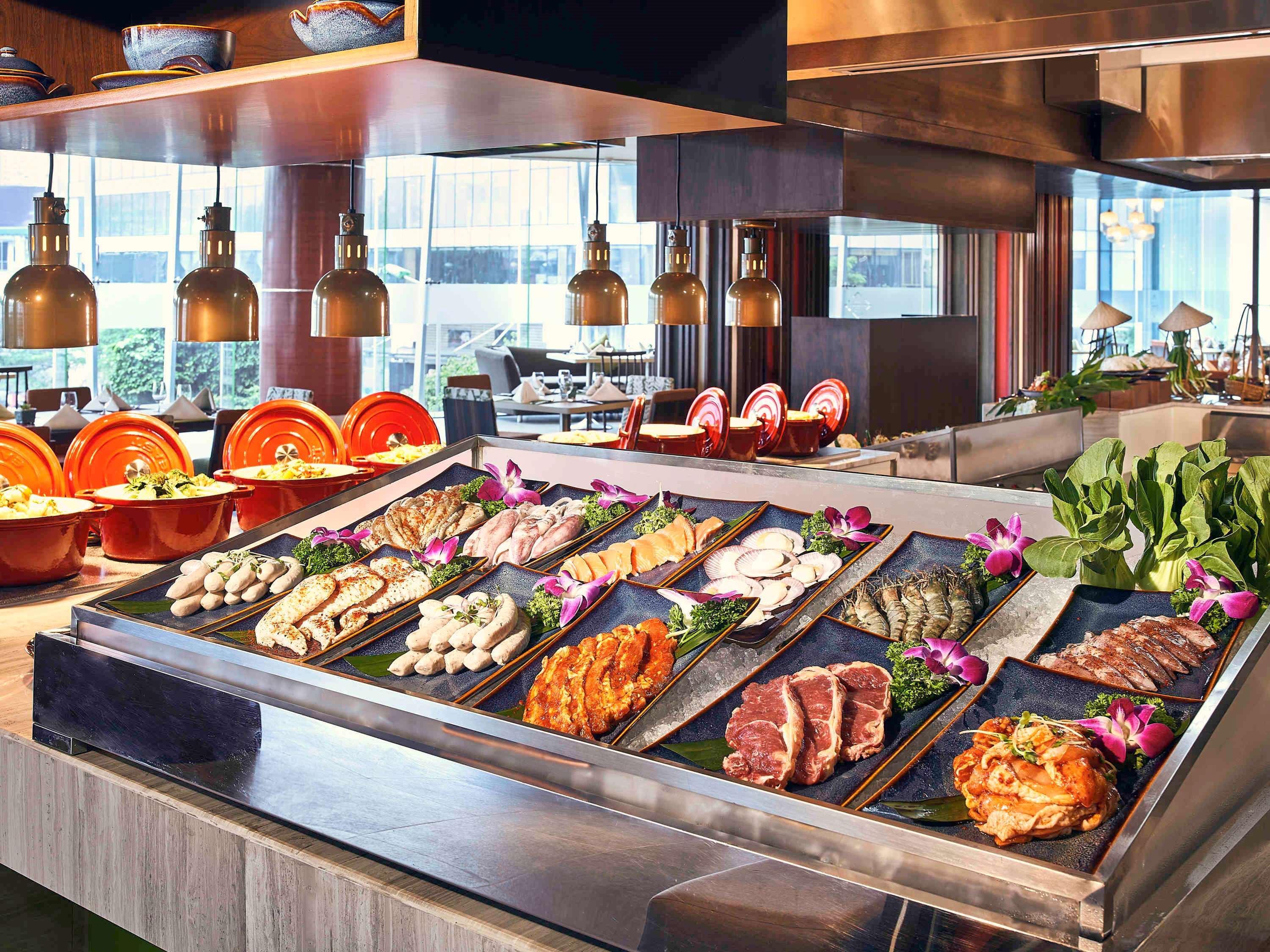 Novotel Hanoi Thai Ha Esterno foto