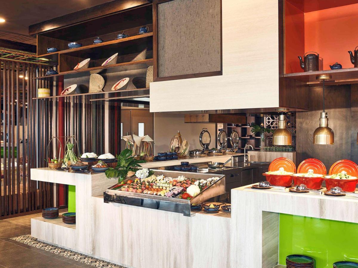 Novotel Hanoi Thai Ha Esterno foto