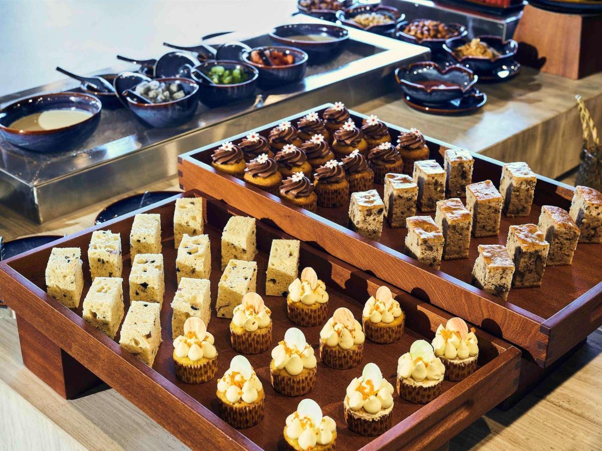 Novotel Hanoi Thai Ha Esterno foto