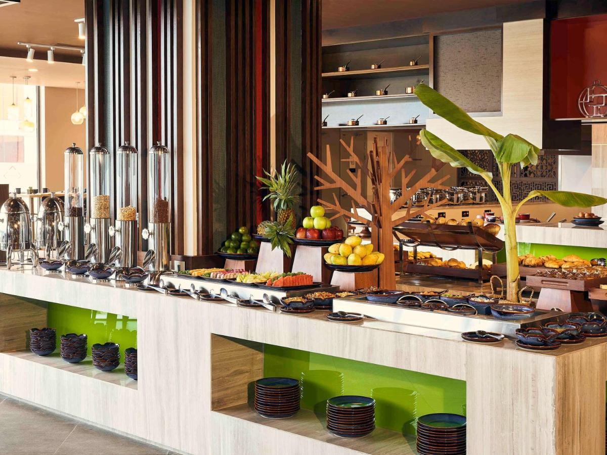 Novotel Hanoi Thai Ha Esterno foto