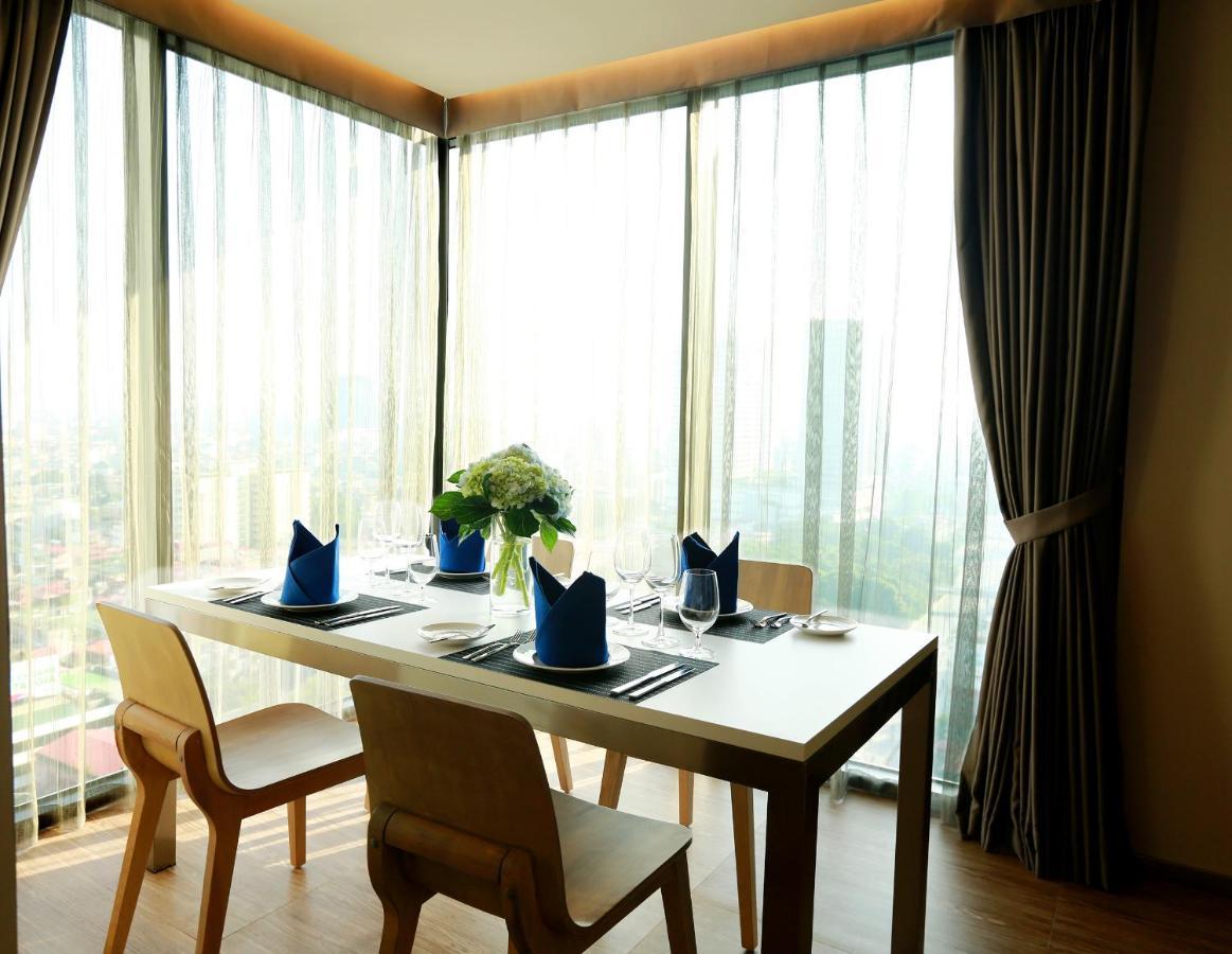 Novotel Hanoi Thai Ha Esterno foto