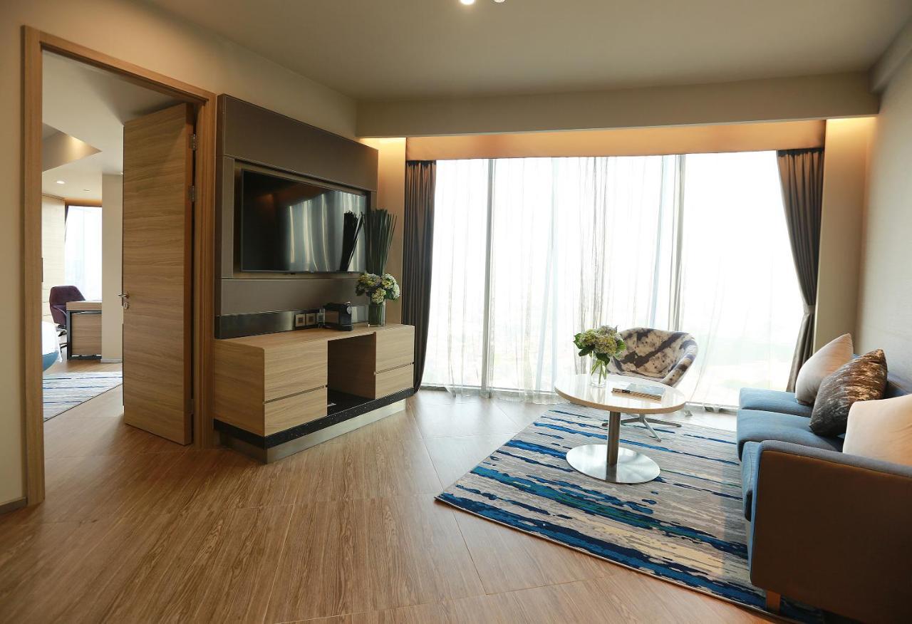 Novotel Hanoi Thai Ha Esterno foto
