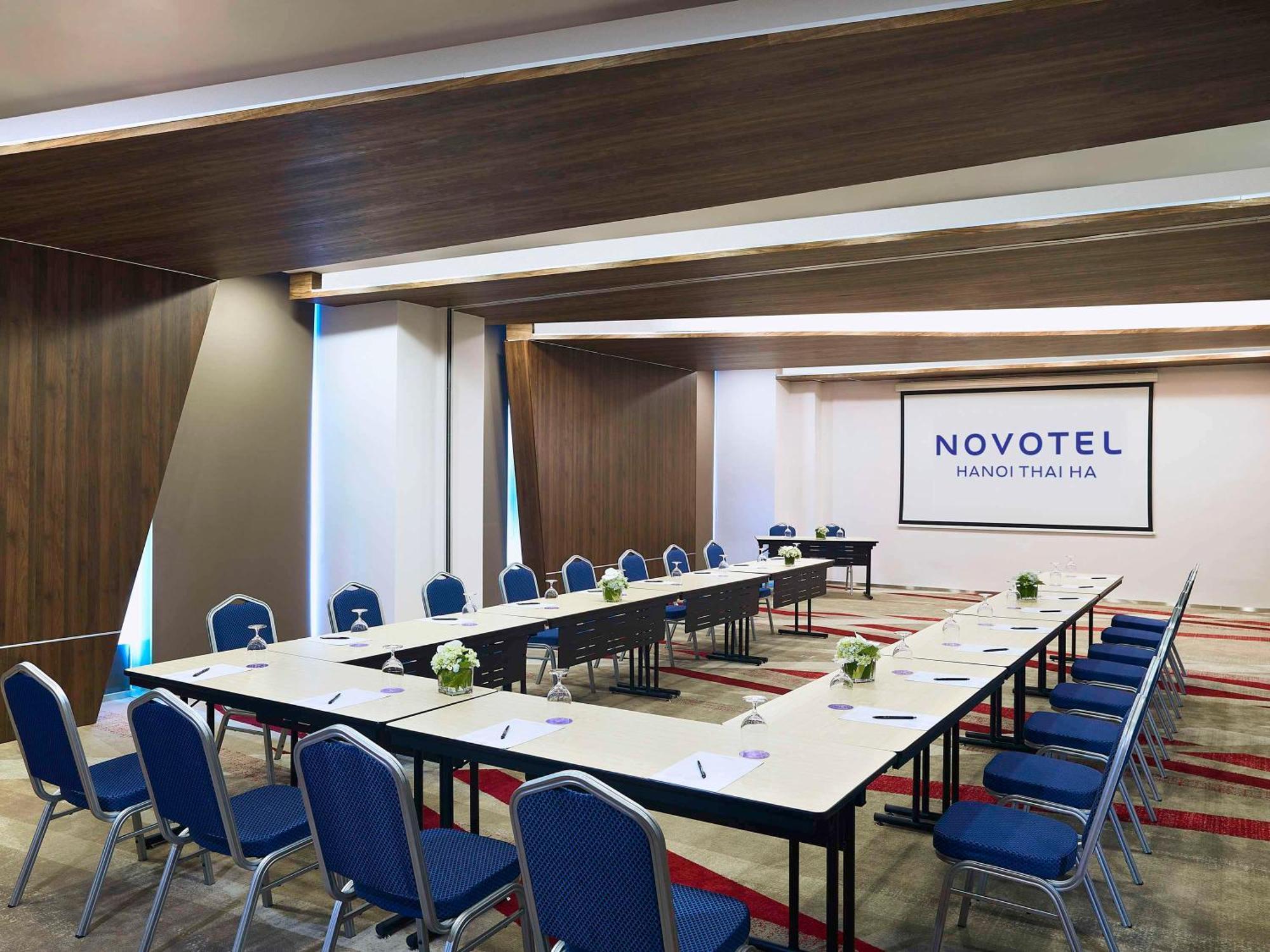 Novotel Hanoi Thai Ha Esterno foto