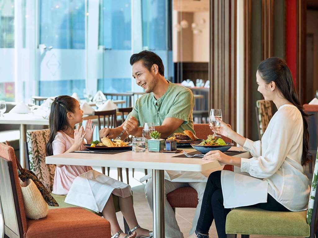 Novotel Hanoi Thai Ha Esterno foto